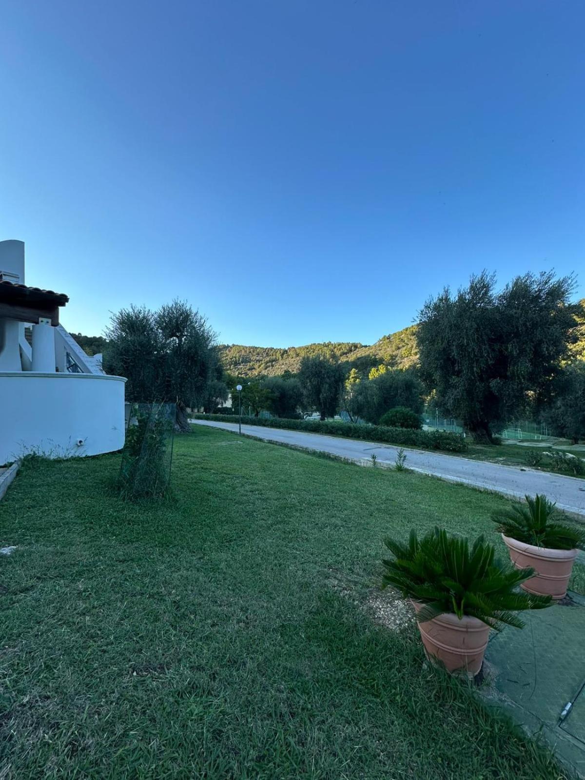 Villetta Roberto Le Macine Di Charme - Pugnochiuso Resort В'єсте Екстер'єр фото
