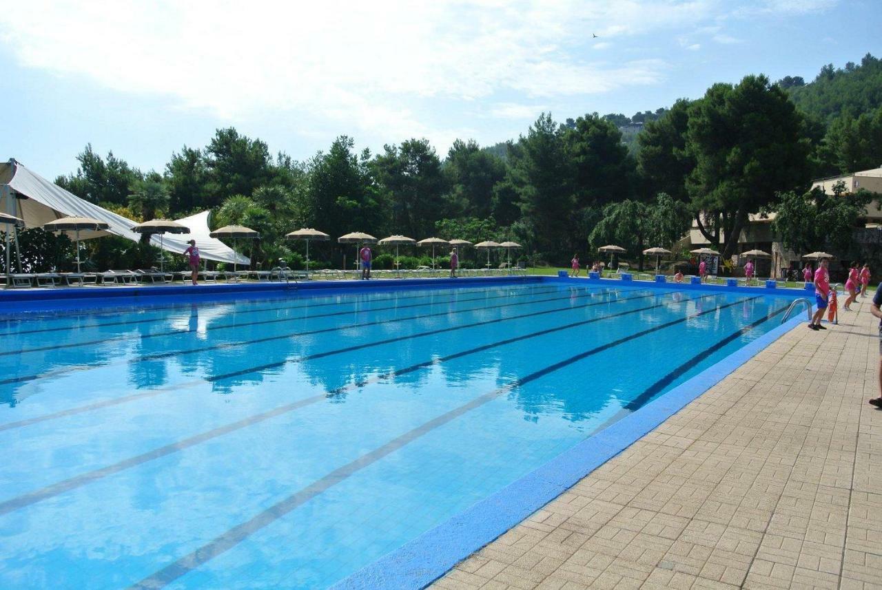 Villetta Roberto Le Macine Di Charme - Pugnochiuso Resort В'єсте Екстер'єр фото